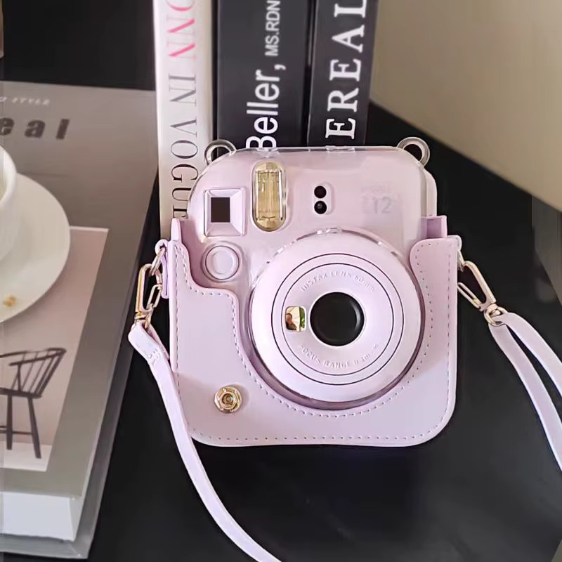 Fujifilm Instax Mini 12 Schutzhülle aus PU-Leder in Pink mit Schultergurt - Bild 2