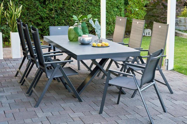 Hartman Garten-Essgruppe Xanadu / Aruba in xerix/anthrazit aus Aluminium und Glaskeramik mit 2 Stapelsesseln und 6 Klappstühlen, Tisch B: 220-280 cm, T: 100 cm - Bild 1