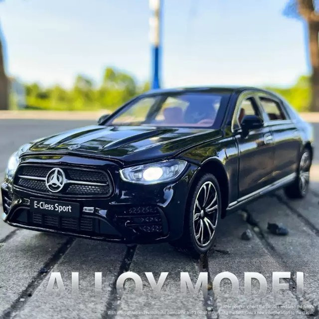 RMZ city E300L C260L Legierung Auto, Druckguss Modell, 1:32, mit Licht und Sound - Bild 1