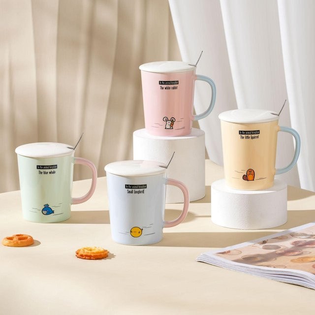 Keramiktasse mit Deckel und Löffel im Tier-Design von Yiran Furniture, weiß, 350 ml - Bild 1