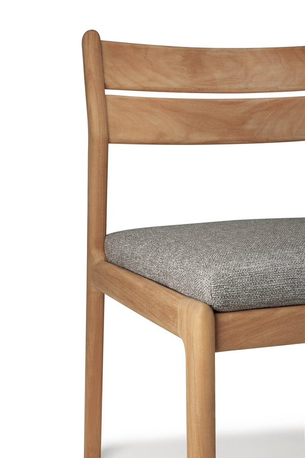 Ethnicraft Jack Outdoor Dining Stuhl in Braun mit Polsterkissen - Bild 2
