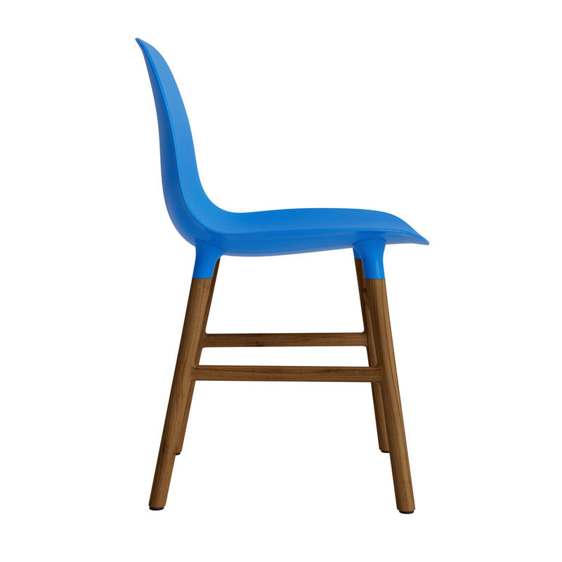 Normann Copenhagen Form Stuhl in Blau mit Holzgestell und Kunststoffschale im skandinavischen Design - Bild 3