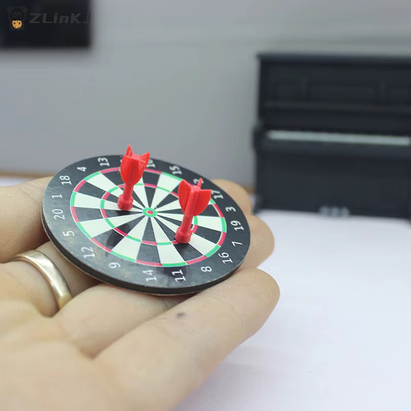 MYPANDA Miniatur-Puppenhaus Dartboard, Dartspiel-Set, 1-teiliges Set - Bild 5