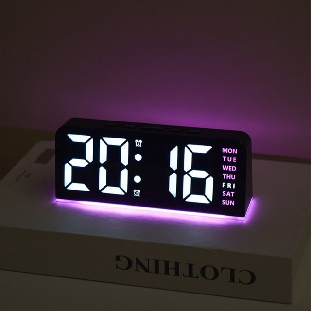 NieNie Digitaler Wecker mit Stimmungslicht in Schwarz, USB-betriebene Tischuhr mit Temperaturanzeige, Datum, Wochenanzeige, 2 Alarmen und 4-stufiger Helligkeitsregelung - Bild 1