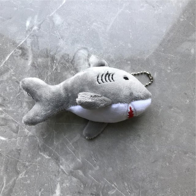 Yiran toy Hai Plüsch Schlüsselanhänger, Spielzeugpuppe - Bild 1