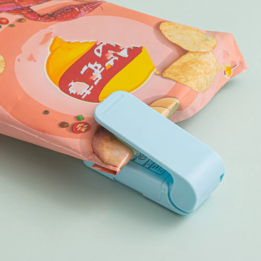 Tragbares Mini Heißsiegelgerät zur Versiegelung von Lebensmittelverpackungen in Weiß - Bild 1
