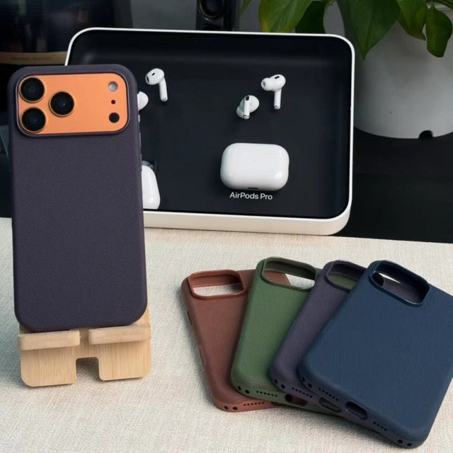 TechWoven Magnetische Schutzhülle für iPhone 15 16 17 Pro Max und 17Air in Green Multicolour - Bild 1