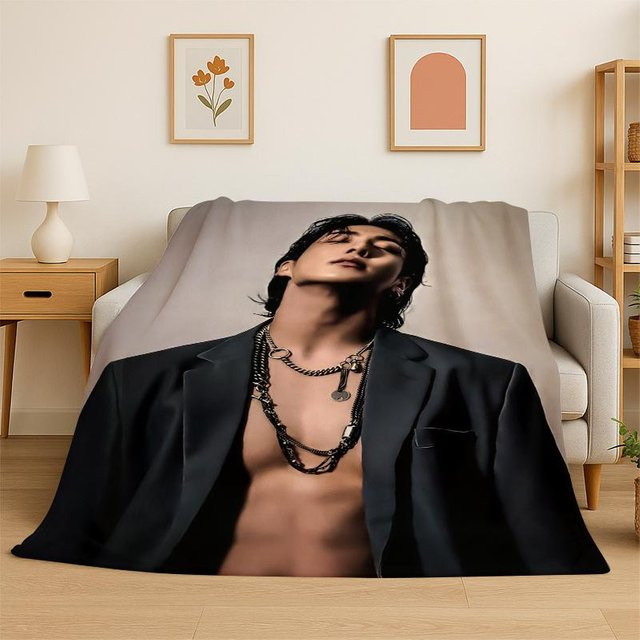 Rouxin ten Kpop B-BTS Jeon Jung Kook JK Flanelldecke, weiche und warme Überwurfdecke aus Polyester, Mehrfarbig, B: 75 cm, T: 90 cm - Bild 1