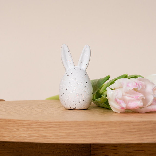 Keramik Hase BLUME2000 in Weiß mit Sprenkeln für deine Osterdeko - Bild 1