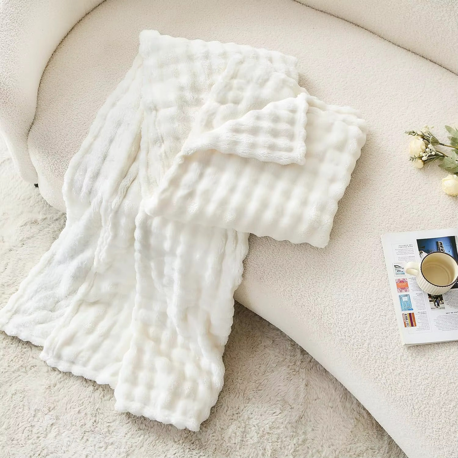 Inyahome 3D-Blasen Plüschdecke aus weißem Flanell-Fleece, weiche Überwurfdecke für Couch und Zuhause - Bild 2