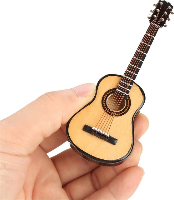TOPINCN Miniatur Holz Gitarre Modell in Braun als Deko-Ornament mit Stand für die Tischdekoration, Höhe: 10 cm - Bild 1