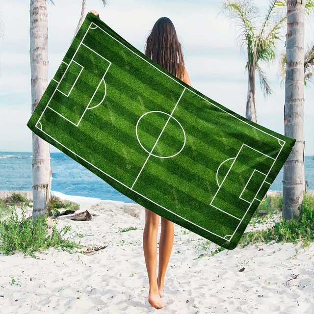 Strandtuch Fußballfeld Design von JMG Household Supplies in Grün, B/H: 80 x 160 cm - Bild 1