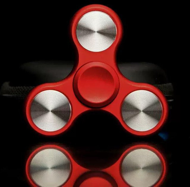 Fashnics Drei-Blatt-Fingerspitzen-Kreisel-Rotator, Metalllager, rot - Bild 1