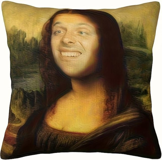 Kissenbezug mit lustigem Mona Lisa Meme Design in Peach Skin, B/T: 18 x 18 cm - Bild 1
