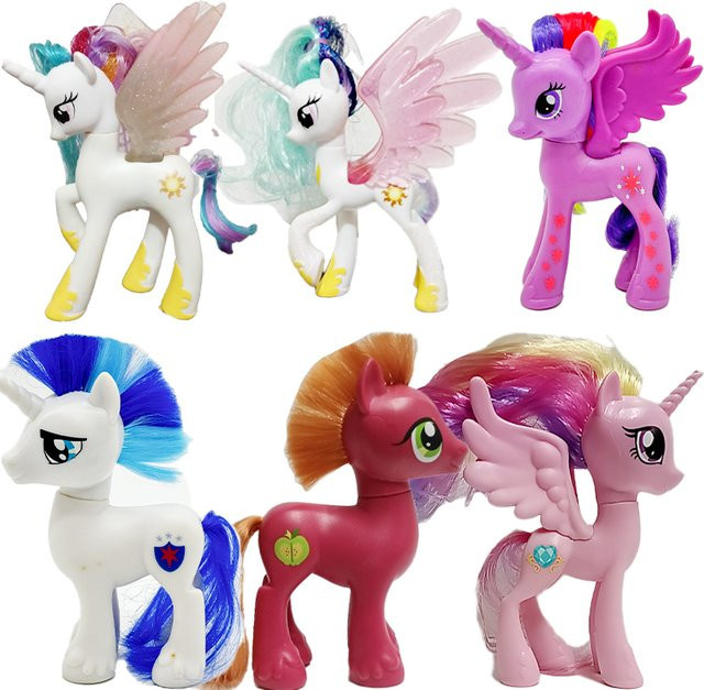 Hasbro My Little Pony Prinzessin Celestia Luna Princess Cadence Shining Armor, Spielzeug - Bild 1