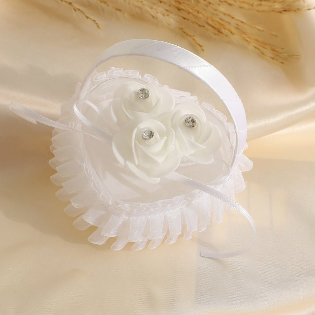 TRUE LOVE GIFT Romantische Rosen-Ringbox in Weiß mit entfaltbaren Blütenblättern für deinen Antrag - Bild 1