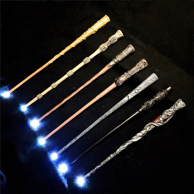 BEAST KINGDOM Anime Cosplay Leuchtstab, Zauberstab aus Kunststoff, Bunt / Mehrfarbig - Bild 1
