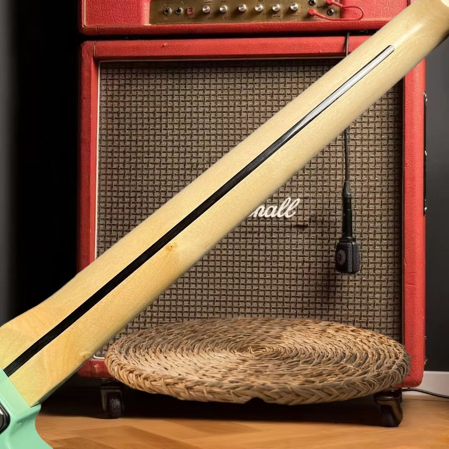 TLE E-Gitarre in Grün mit Erlenkorpus und Ahorngriffbrett - Bild 3