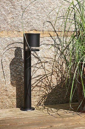 Solarbeleuchtung Vienna von Star Trading in Schwarz aus Metall für Garten, Terrasse und Balkon mit warmweißem Licht - Bild 1