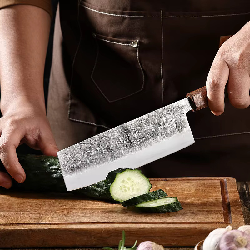 WXCOO Kiritsuke Kochmesser aus Japan mit gehämmerter Klinge und Holzbox in Silber - Bild 4