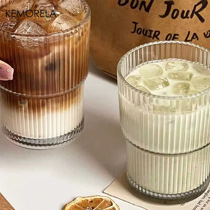 KEMORELA Streifen Glas Tasse mit Deckel und Stroh, transparent, 380 ml - Bild 3