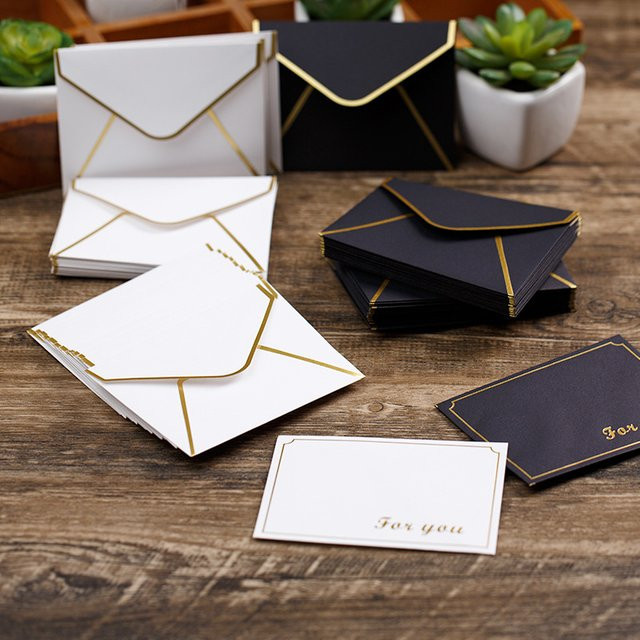 10 Mini-VIP-Umschläge aus Goldfolie und Papier für Mitgliedskarten und Grußkarten, B: 10,0 cm, H: 7,5 cm, Farben: Gold, Weiß, Schwarz - Bild 1