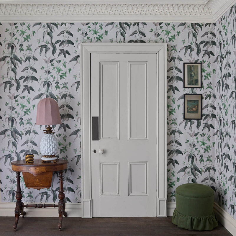House of Hackney Tapete Urtica - Cirrus in Mehrfarbig mit floralem Design und botanischem Muster - Bild 2
