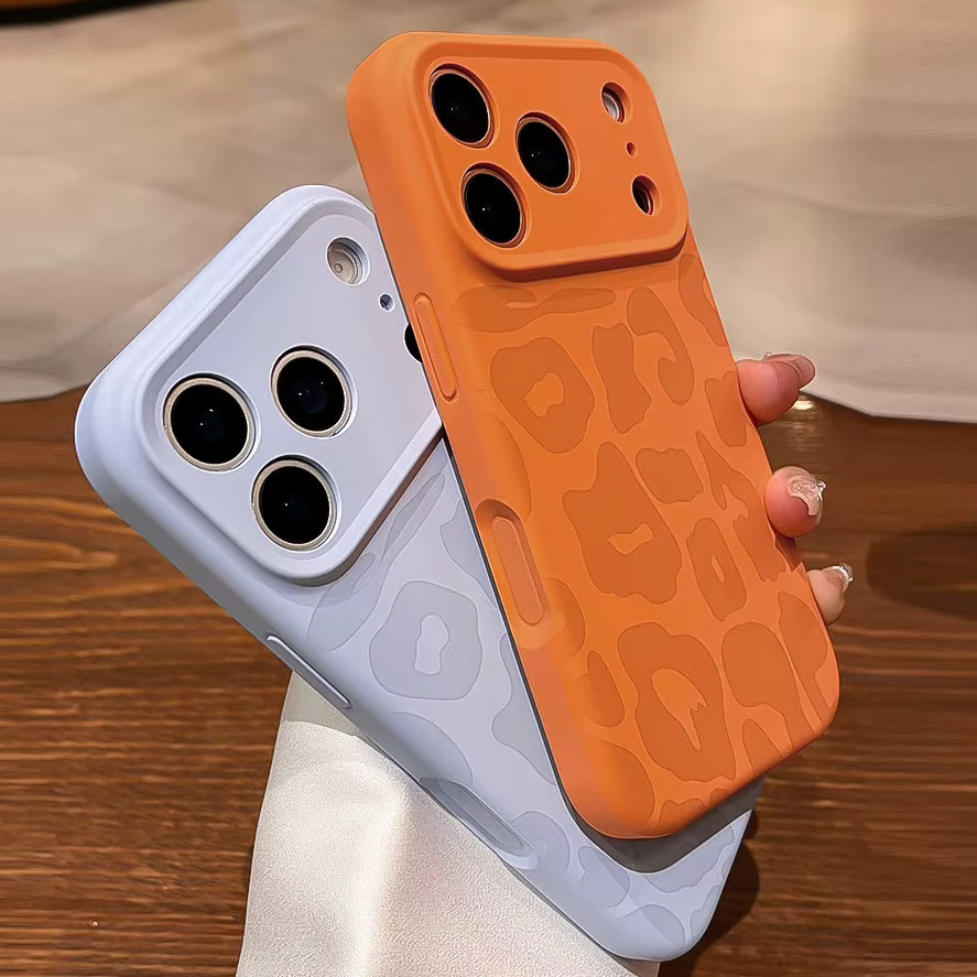 Loobival Handyhülle mit Leopardenmuster für iPhone 15 16 17 Pro Max und weitere Modelle aus mattem Flüssigsilikon in Orange - Bild 2