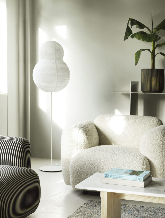 Normann Copenhagen Puff Stehleuchte Bubble in Weiß aus Reispapier - Bild 2