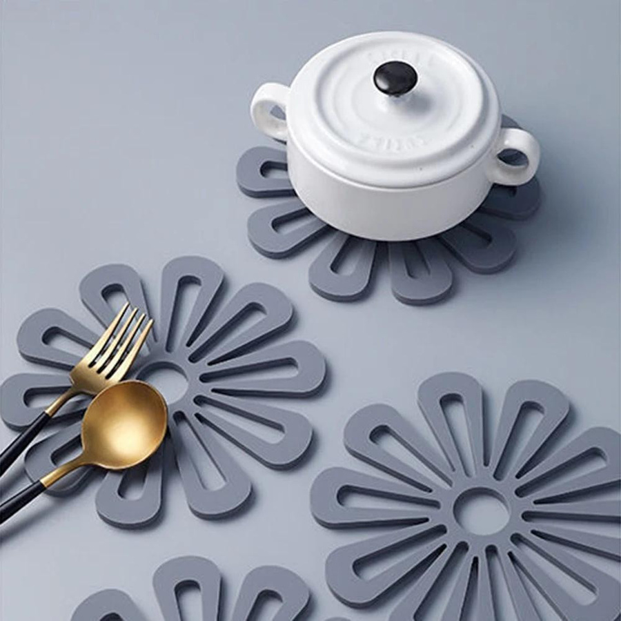 Love Home Garden Topfmatte in Blumenform, grauer Untersetzer als Anti-Rutsch-Schutz und Isolationspad, Durchmesser: 16,8 cm - Bild 4