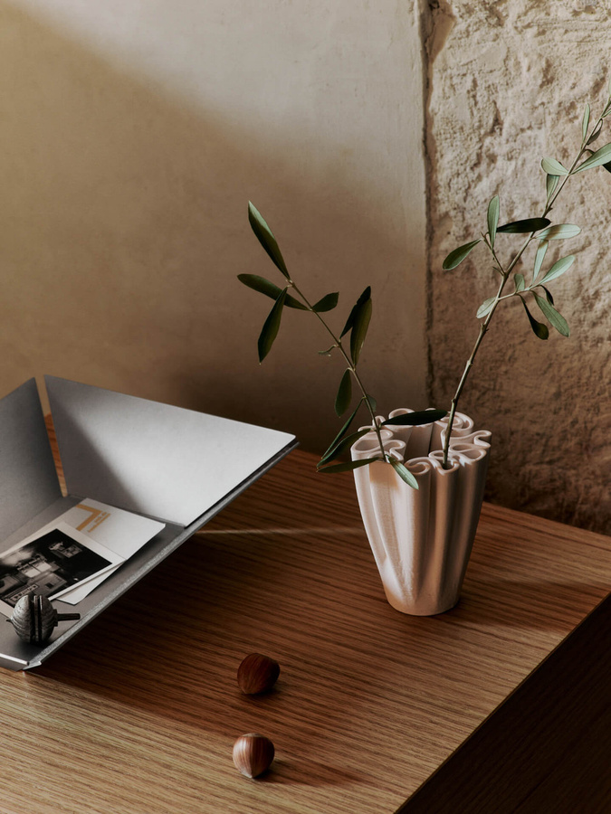 Ferm Living Dedali Vase aus Keramik in Weiß, geometrisches Design für den Tisch - Bild 3