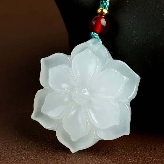 MC Anhänger, weiße Jade, Blumen, Damen - Bild 1