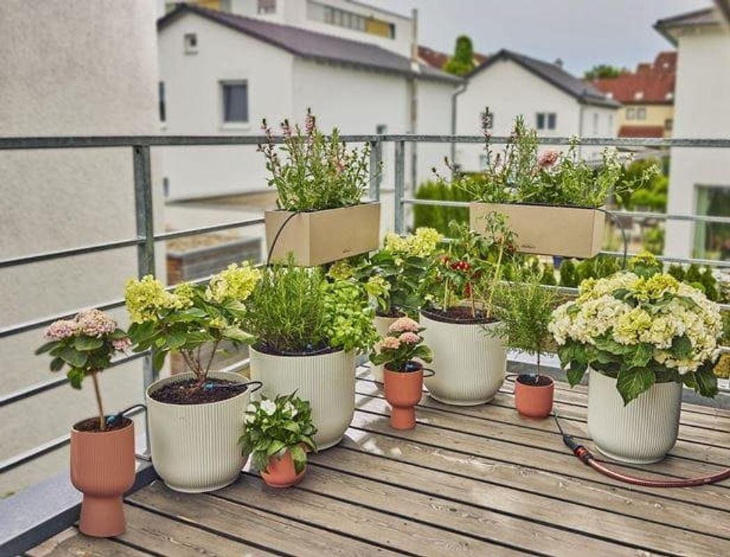Gardena Tropfbewässerung Set Balkon Starter Set mit Reihentropfern in Anthrazit für 15 Pflanzen - Bild 2