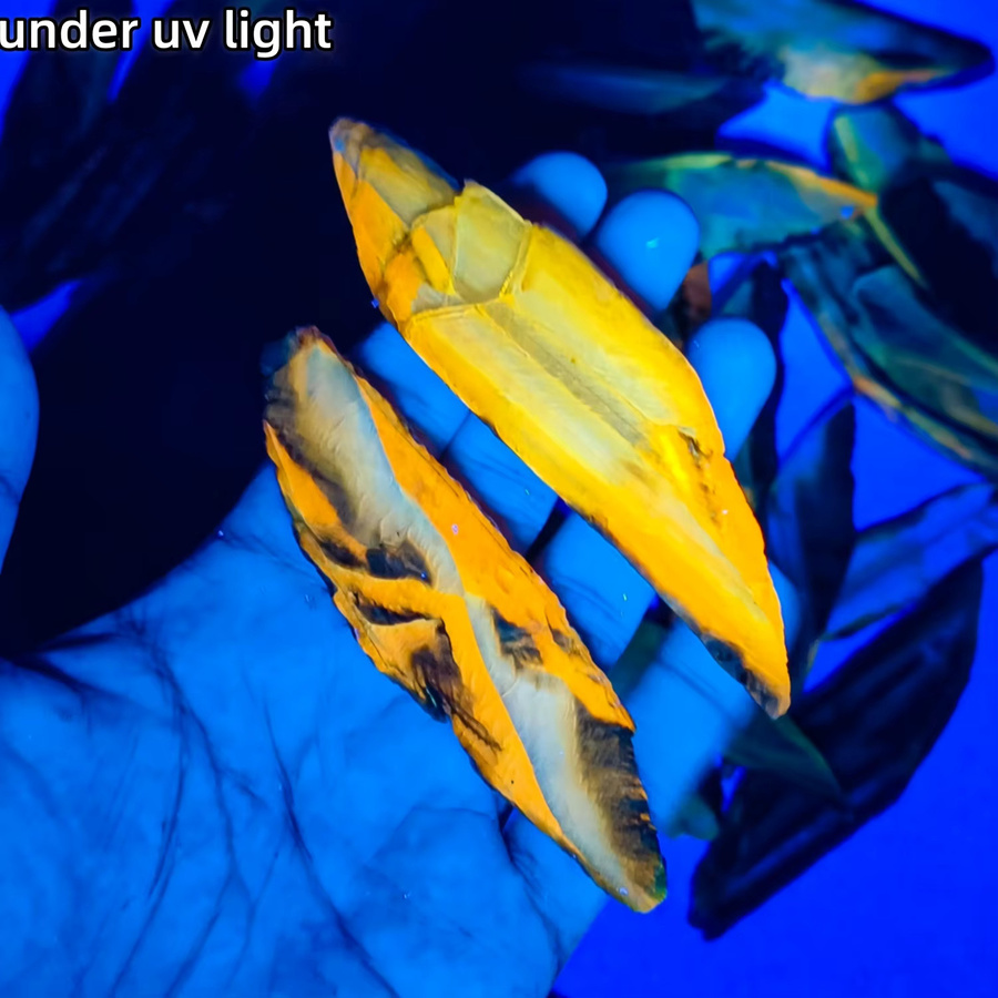 CrystalHola Nepalesischer fluoreszierender Gipsstein in Weidenblattform zur Heimdekoration - Bild 2