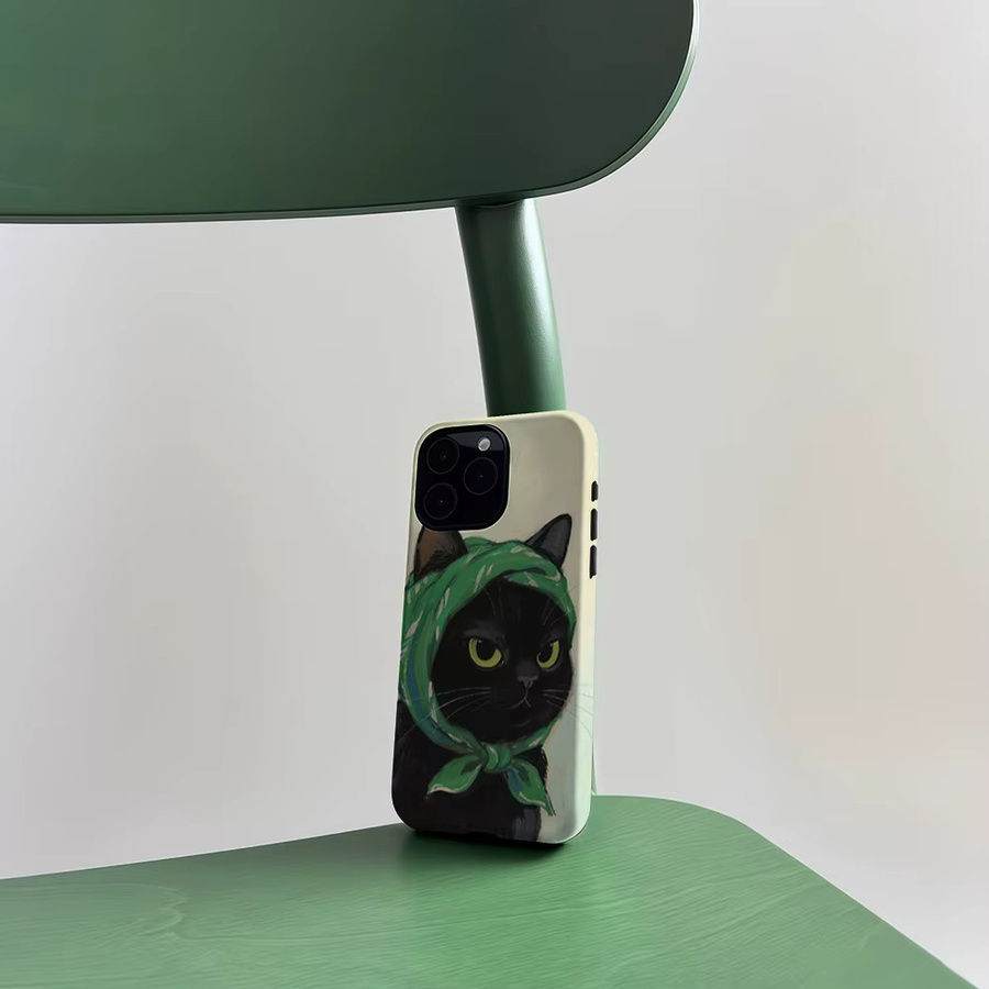 CaseLumi Matte Bumper MagSafe Hülle für iPhone 17 16 15 Pro Max Plus mit Schwarzer Katze und Grünem Kopftuch in Schwarz und Grün - Bild 5
