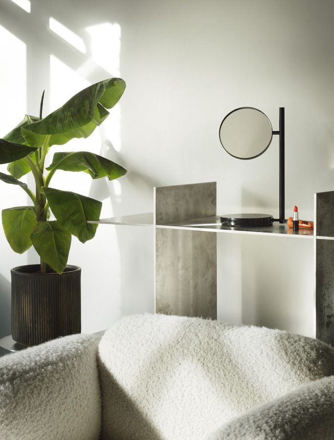Normann Copenhagen Pose Tischspiegel aus Marmor in Schwarz, rund - Bild 3