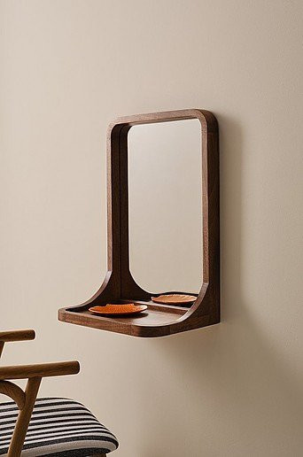Jotex KLINTEN Wandspiegel mit Regal in Braun, Mango-Holz und Glas, B/H: 65 x 45 cm - Bild 1