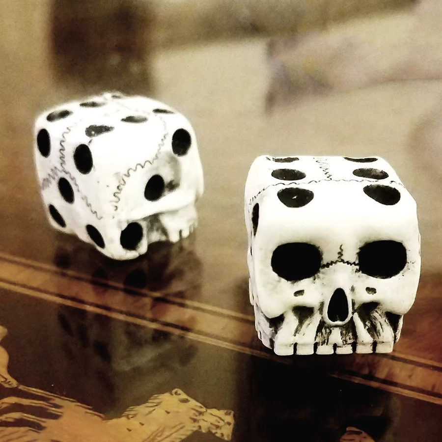Meade Dungeons and Dragons Halloween-Würfelset, 5-teiliges Set, Weiß - Bild 3