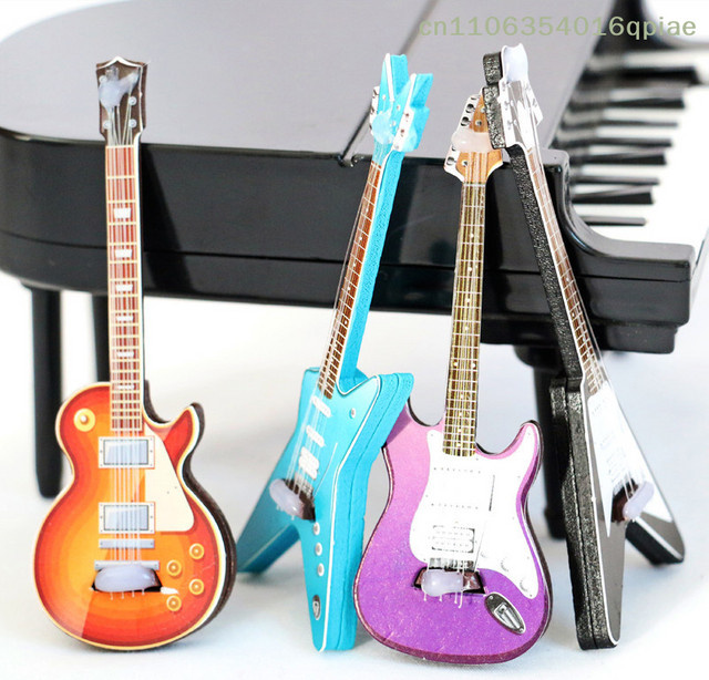 Sommer4 Puppenhaus-Gitarren-Spielzeug, Musikinstrument-Modell, Zubehör - Bild 1