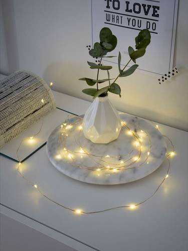 Konstsmide Micro LED Lichterkette für innen mit 40 warmweißen LEDs und kupferfarbenem Draht, batteriebetrieben - Bild 1