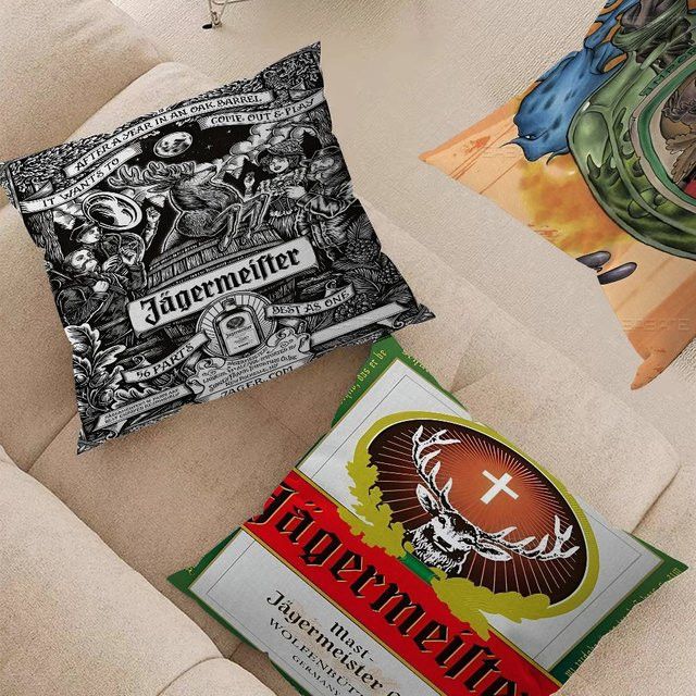 Dekorativer Jägermeister Kissenbezug in Multicolor für Sofa und Heimdekoration - Bild 1