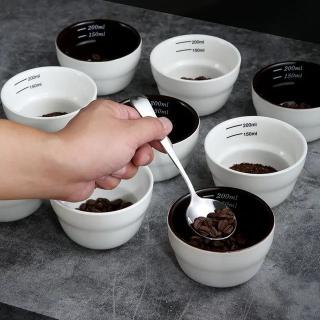 Shunxiang Keramik-Messbecher mit Skala und Löffel, weiß, 200 ml - Bild 1