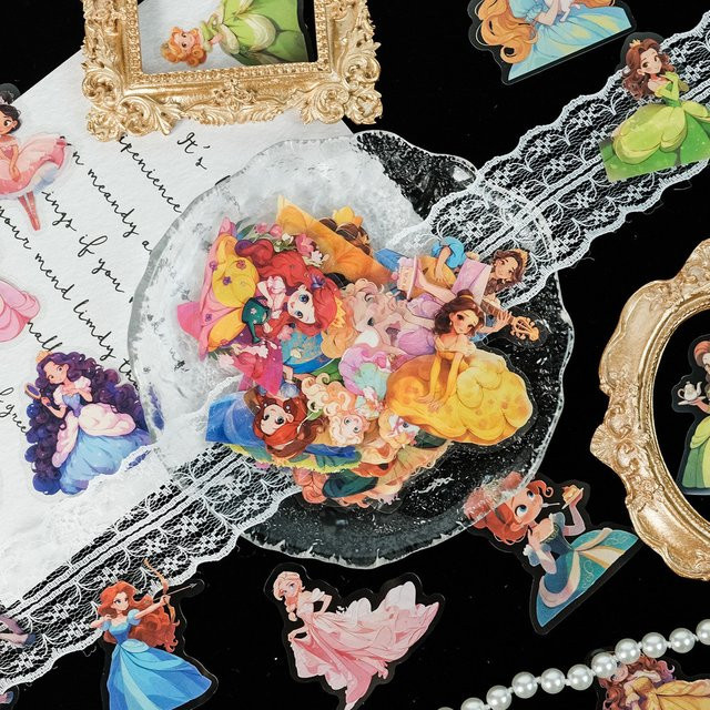 50 Stück wasserfeste Märchenprinzessin Aufkleber von Anime Worlds Store in transparent und Multicolour für Kinder, Notizbücher und Handyhüllen - Bild 1
