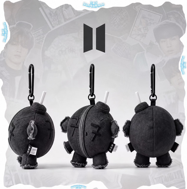 Bandai B-T-S World Tour Arirang Schlüsselanhänger, schwarze Denim-Plüschpuppe, Unisex - Bild 1