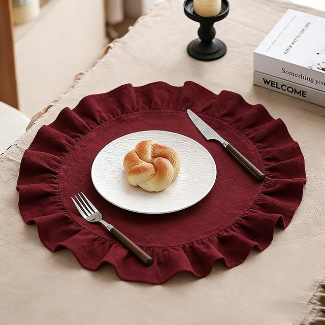 4er-Set Runde Stoffservietten aus 100% Baumwolle von MARKET-1 in Rot, Durchmesser: 38 cm - Bild 1