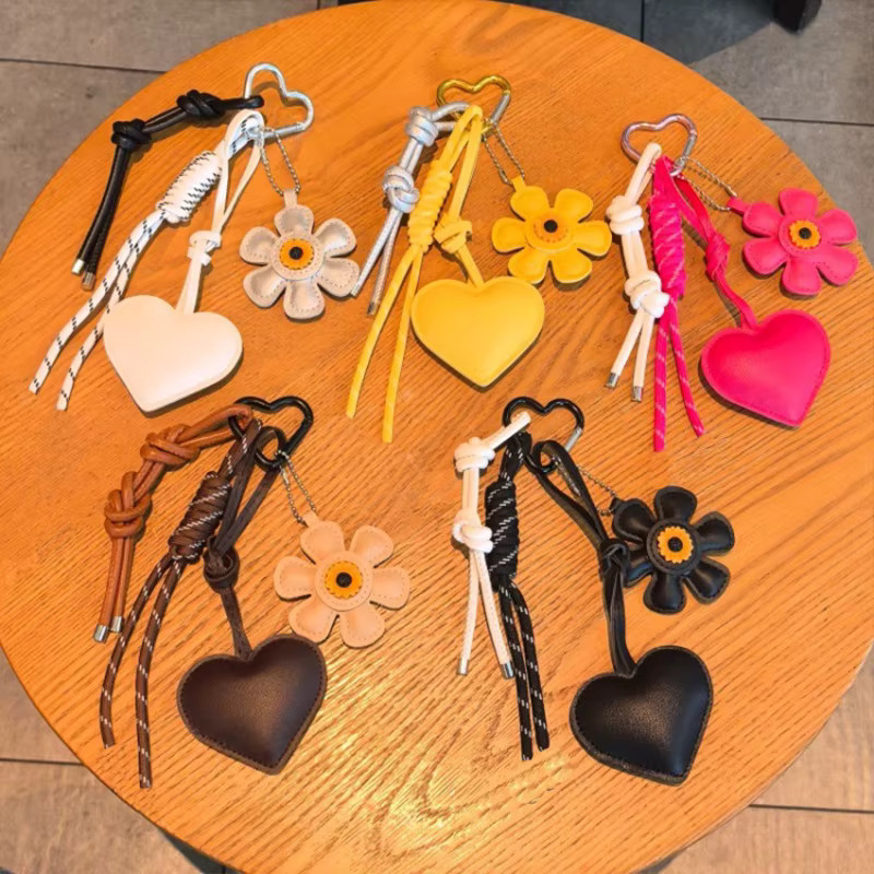 Yogodlns Anhänger Sonnenblume, Leder, Taschen-Charm - Bild 3