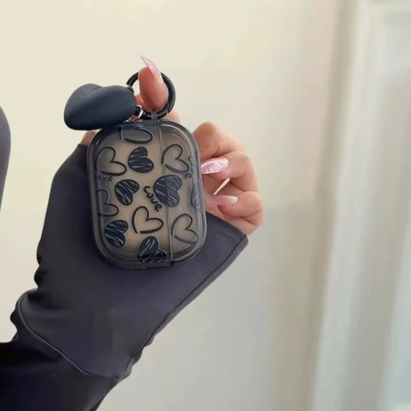 Sanrio Schutzhülle mit Herz-Design für AirPods Pro 2, AirPods 4 (2024), AirPods 3, 1 und 2 Gen in Schwarz mit Haken - Bild 3