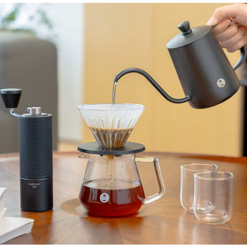 Timemore Chestnut C3S C5 Kaffee-Set in Black mit manueller Kaffeemühle, Schwanenhals-Kanne, Glas-Dripper und Glasservierer - Bild 3