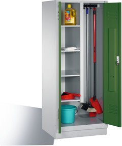 C+P Putzmittel-Spind Classic auf Sockel mit 2 Abteilen, Front Resedagrün und Korpus Lichtgrau, H: 185 cm, B: 81 cm, T: 50 cm - Bild 1