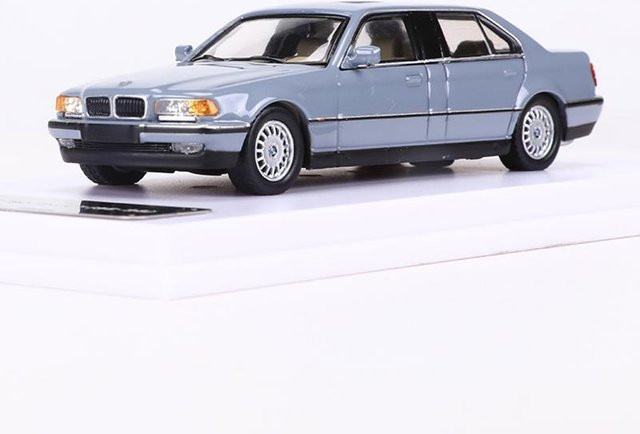 Dcm E38 7er-Reihe (96-98) (98-01) Legierungsmodellauto, 1:64, Grau - Bild 1